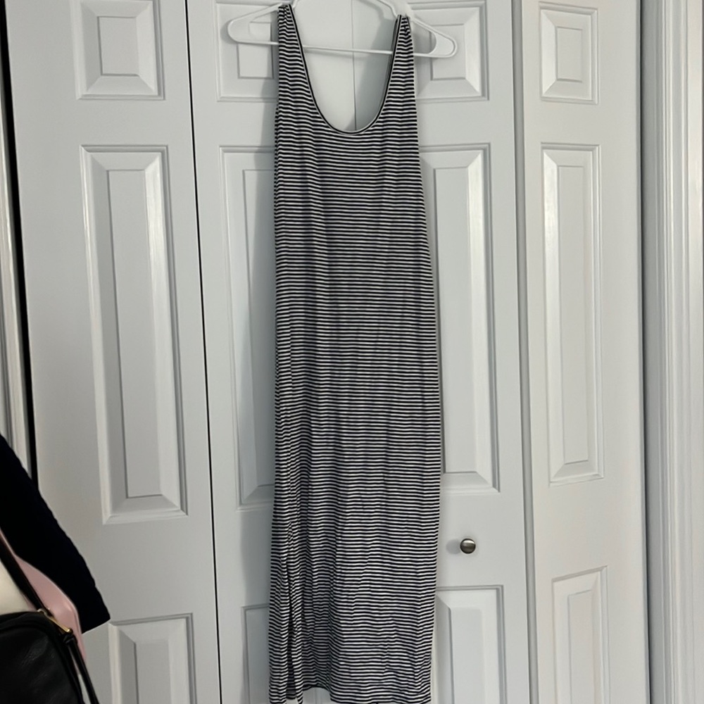 Jcrew cotton maxi dress with side slits. Size xs.